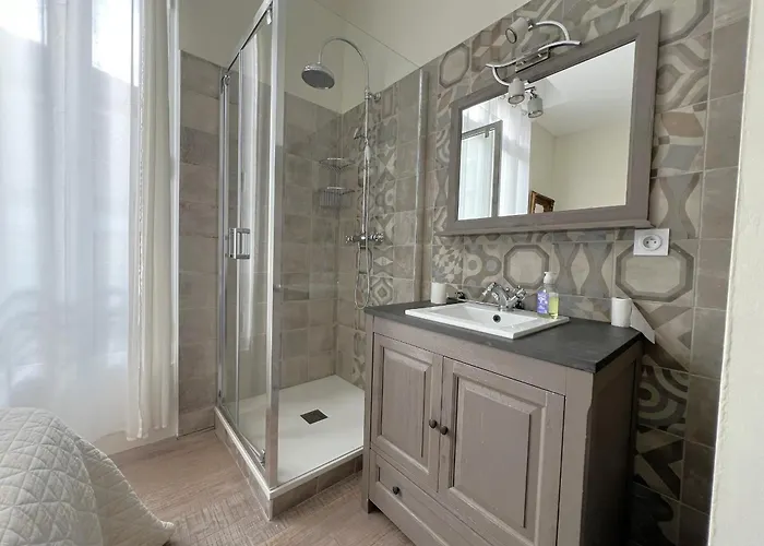 Lägenhet : 8 Pers, Proche Plage, Jardin, Parking, Wifi - Fr-1-474-275 *