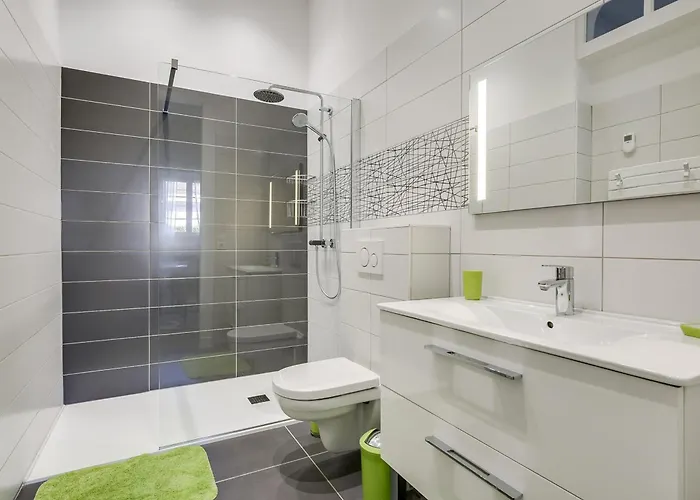 : 8 Pers, Proche Plage, Jardin, Parking, Wifi - Fr-1-474-275 Lägenhet